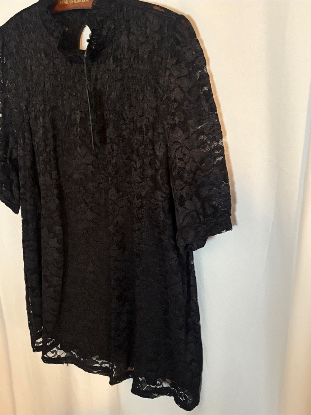 Cable & Gauge Black Lace Short Sleeve Blouse - Picture 4 of 12